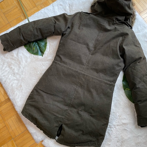 Aritzia Community Parka - Picture 3 of 5